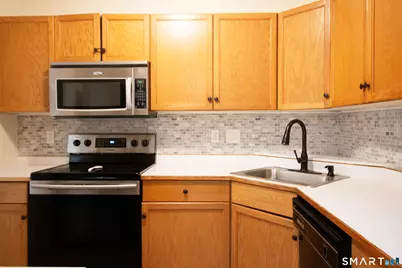 378 Meridian St Extension #28, Groton, CT 06340 - Photo 4
