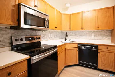 378 Meridian St Extension #28, Groton, CT 06340 - Photo 2
