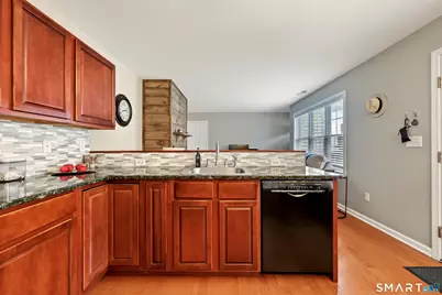 661 West Avenue #C15, Milford, CT 06460 - Photo 6