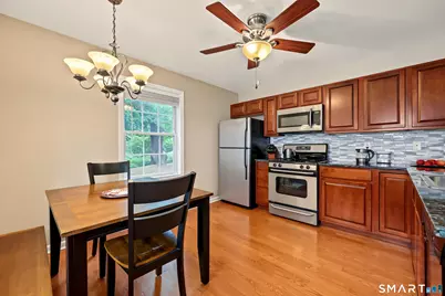 661 West Avenue #C15, Milford, CT 06460 - Photo 8