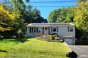 114 Murlyn Rd, Hamden, CT 06518 - Photo 2
