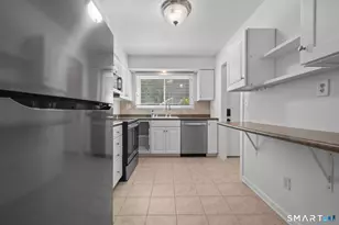 3 Shagbark Ln, Woodbury, CT 06798 - Photo 8