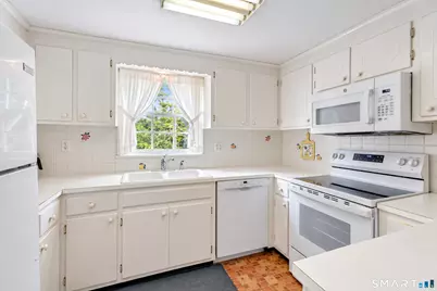 7 Barrett Drive, East Lyme, CT 06357 - Photo 24