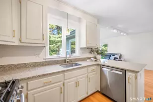 15 Porter Green, South Windsor, CT 06074 - Photo 10
