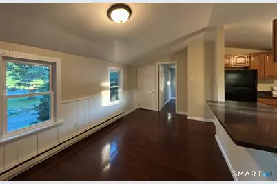 29 Mansfield Street #B, Bethel, CT 06801 - Photo 6