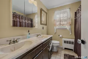 42 Oak Hill Rd, Montville, CT 06370 - Photo 16