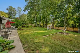 42 Oak Hill Rd, Montville, CT 06370 - Photo 4