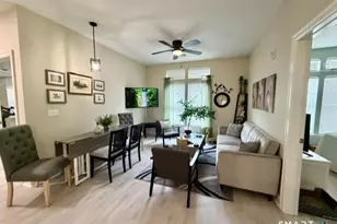 38 Hope St, East Lyme, CT 06357 - Photo 12