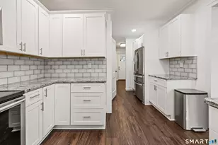 27 Seminole Ave, Waterbury, CT 06705 - Photo 12
