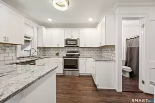27 Seminole Ave, Waterbury, CT 06705 - Photo 10