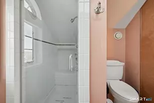 33 Pleasant St, Danbury, CT 06810 - Photo 24