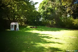 266 Alden St, Fairfield, CT 06824 - Photo 2