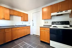 13 Jefferson Ave, New London, CT 06320 - Photo 8