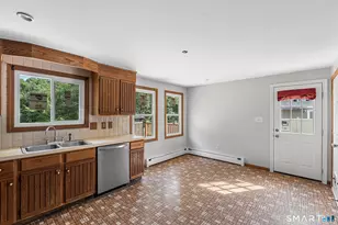 515 Gracey Ave, Meriden, CT 06451 - Photo 10