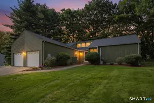 125 Lamplighter Dr, Manchester, CT 06040 - Photo 1