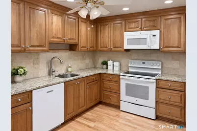707 Mix Avenue #44, Hamden, CT 06514 - Photo 4