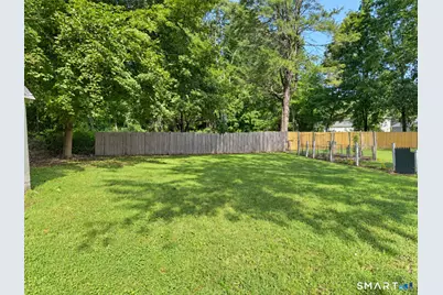 106 Greenhill Terrace, New Haven, CT 06515 - Photo 16
