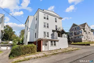 35 Madison St, Waterbury, CT 06706 - Photo 2