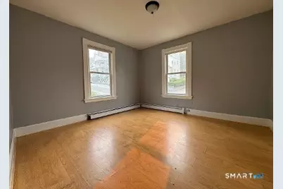 35 Madison Street, Waterbury, CT 06706 - Photo 8
