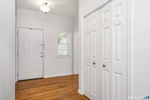 30 Glen Pl, Glastonbury, CT 06033 - Photo 2