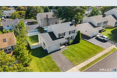 47 Old Stratfield Road, Fairfield, CT 06825 - Photo 2