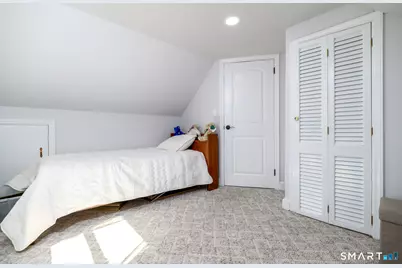 366 Brookside Drive, Fairfield, CT 06824 - Photo 16