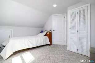 366 Brookside Dr, Fairfield, CT 06824 - Photo 16