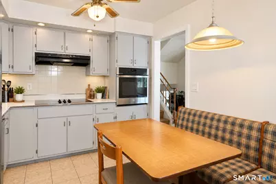 129 Mueller Drive, Hamden, CT 06514 - Photo 4