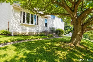 129 Mueller Dr, Hamden, CT 06514 - Photo 2
