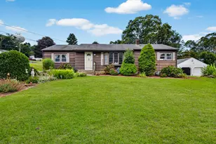 14 Faulkner Dr, Waterford, CT 06375 - Photo 2