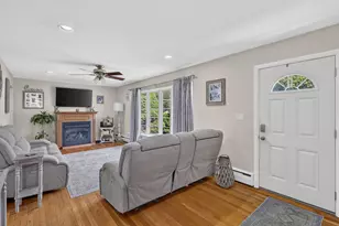14 Faulkner Dr, Waterford, CT 06375 - Photo 6