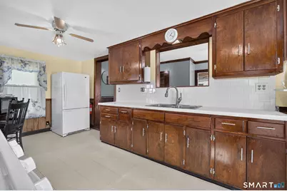 27 School Street, Branford, CT 06405 - Photo 12