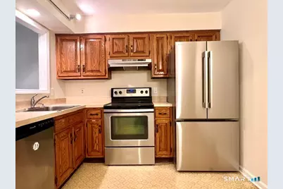 55 Mill Plain Road #32-12, Danbury, CT 06811 - Photo 2