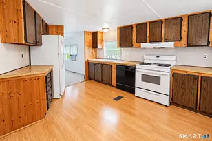 19 Leetes Island Rd, Branford, CT 06405 - Photo 10