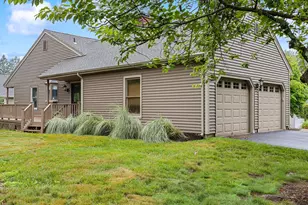 2 Saxon Woods Ct, Cheshire, CT 06410 - Photo 2
