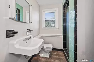 189 Fiske St, Waterbury, CT 06710 - Photo 24