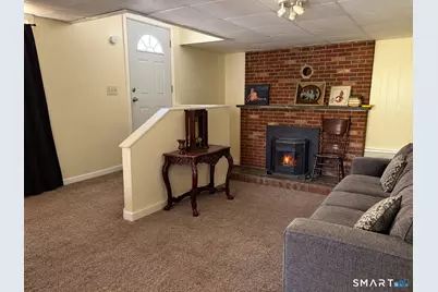 100 Toros Avenue, Waterbury, CT 06704 - Photo 4