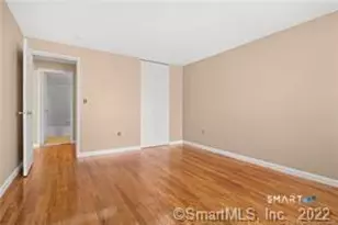 106 Oakwood Ave, West Hartford, CT 06119 - Photo 8