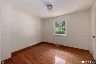 481 Bunker Hill Avenue, Waterbury, CT 06708 - Photo 6