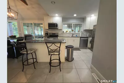 8 Signal Hill Road, Brookfield, CT 06804 - Photo 6