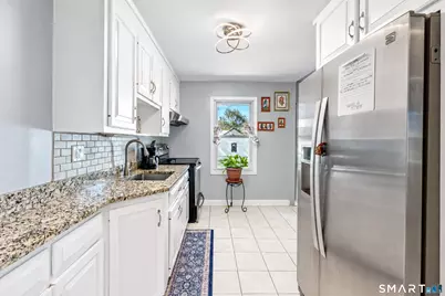 296 Ruth Street, Bridgeport, CT 06606 - Photo 10