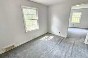 102 Fillow St, Norwalk, CT 06850 - Photo 30