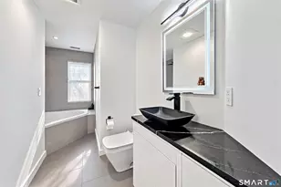 54 St Charles Ave, Stamford, CT 06907 - Photo 18