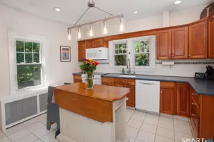 64 Garfield Ave, Danbury, CT 06810 - Photo 10