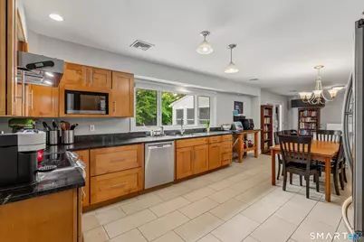 211 Old Farm Road, Fairfield, CT 06825 - Photo 6
