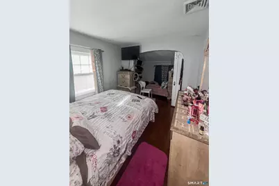 660 West Jackson Avenue, Bridgeport, CT 06604 - Photo 32