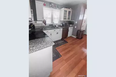 660 West Jackson Avenue, Bridgeport, CT 06604 - Photo 18