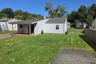 55 Circle Dr, Wallingford, CT 06492 - Photo 14