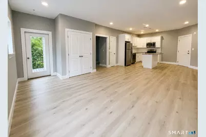 301 Bridgeport Avenue #410, Shelton, CT 06484 - Photo 4