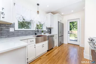 18 Eastview Street, West Hartford, CT 06107 - Photo 10